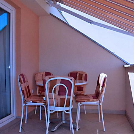 Apartments And Rooms By The Sea Tucepi, Makarska - 6058 Exterior photo