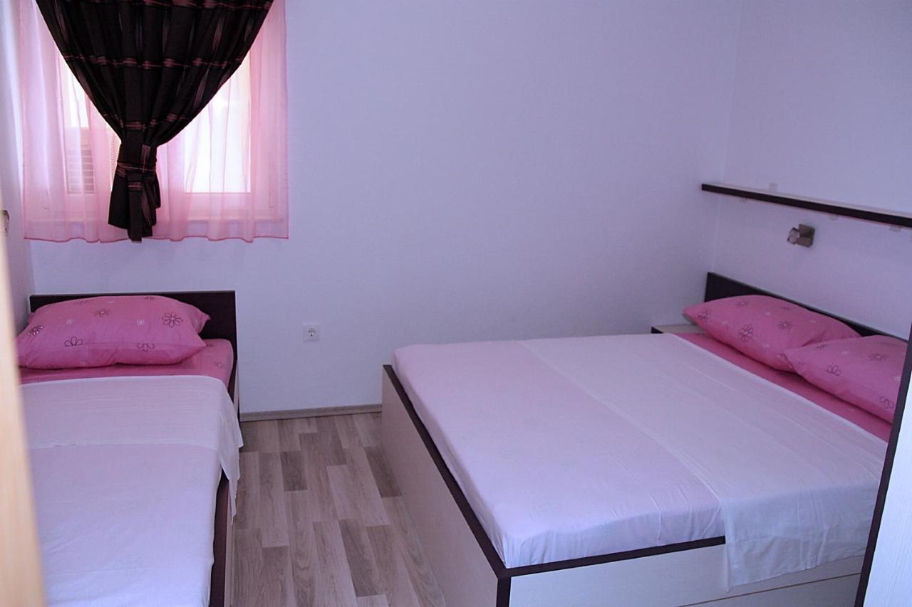 Apartments And Rooms By The Sea Tucepi, Makarska - 6058 Exterior photo