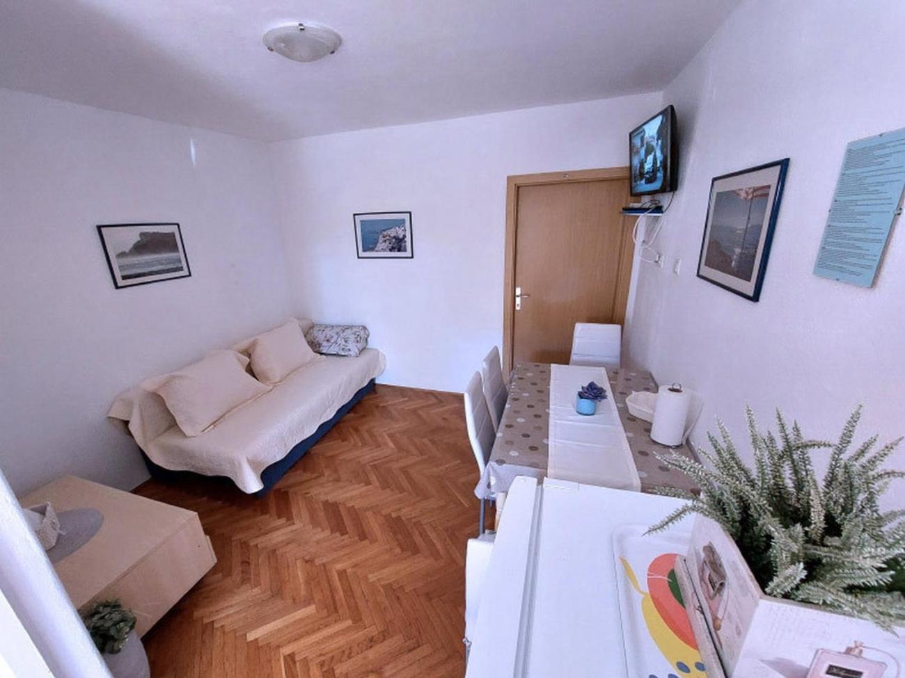 Apartments And Rooms By The Sea Tucepi, Makarska - 6058 Room photo